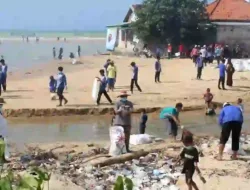 2,7 Ton Sampah Dipungut Relawan di Pantai Ambunten Sumenep, World Cleanup Day 2025 Sukses Digelar!