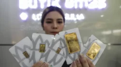 Harga Emas Antam Hari Ini Melesat ke Rp2,35 Juta per Gram!
