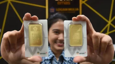 Harga Emas Antam Hari Ini Melonjak Rp42.000 per Gram, Simak Daftar Lengkapnya!