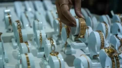 Harga Emas Perhiasan Hari Ini, Senin 27 Oktober 2025: Cek Perbandingan Rajaemas vs Lakuemas!