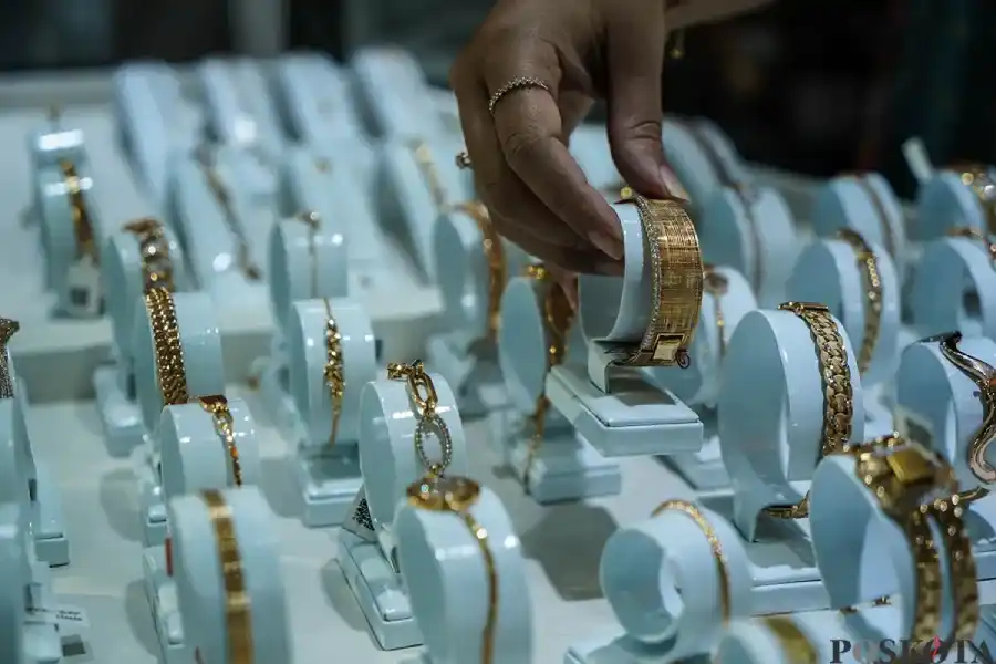 Harga Emas Perhiasan Hari Ini, Senin 27 Oktober 2025: Cek Perbandingan Rajaemas vs Lakuemas!