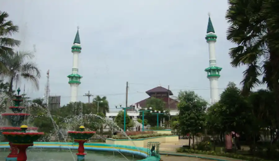 Hujan Lebat Pagi Hari, Kabut Asap Sore: Begini Prakiraan Cuaca Bangkalan Hari Ini 22 Oktober 2025!