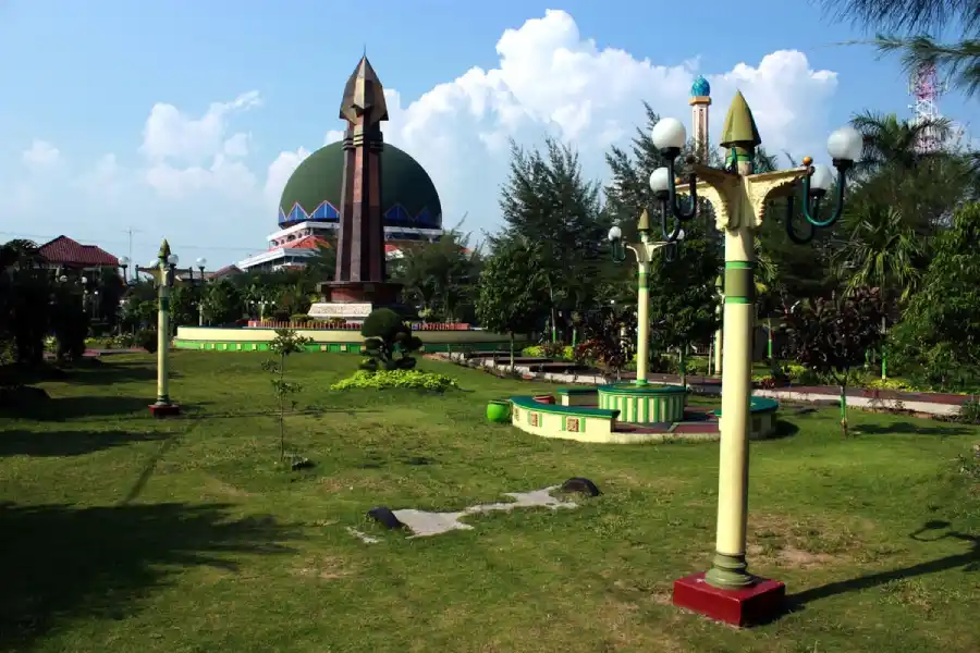 Hujan Pagi, Kabut Asap Sore! Ini Prakiraan Cuaca Sampang Hari Ini 20 Oktober 2025