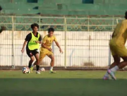 Madura United Gelar Latihan Bareng Akademi, Siapkan Generasi Penerus di Jeda Liga 1!