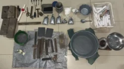 Polisi Gerebek Rumah di Sumenep, Temukan Bahan Peledak Siap Rakit!