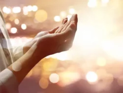 Doa Akhir & Awal Tahun 2026: Amalan Sunnah Sambut Pergantian Tahun dengan Berkah