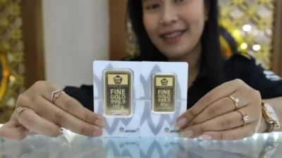 Harga Emas Antam Hari Ini Naik, Cek Daftar Lengkap per 15 Desember 2025