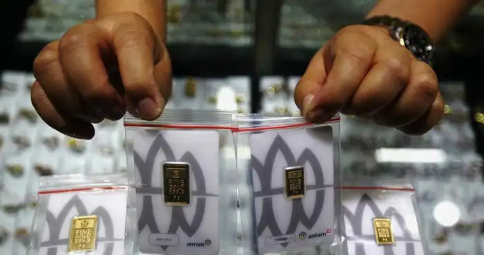 Harga Emas Antam Turun Hari Ini! Cek Daftar Lengkap per Gram – 9 Desember 2025