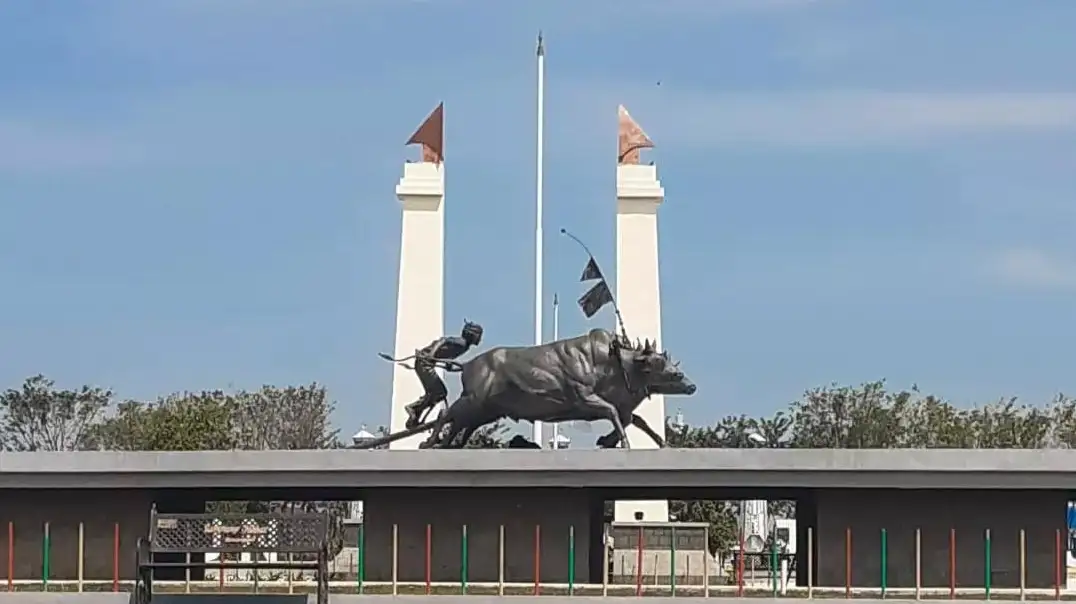 Hujan Ringan Mengintai Malam Tahun Baru di Sampang! Cek Prakiraan Cuacanya di Sini