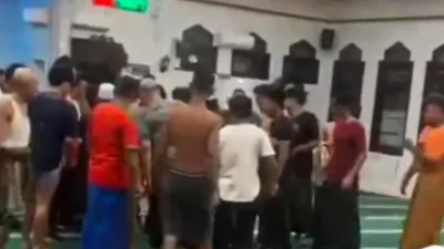Warga Sampang Terbangun Tengah Malam oleh Teriakan “Kiamat” dari Toa Masjid