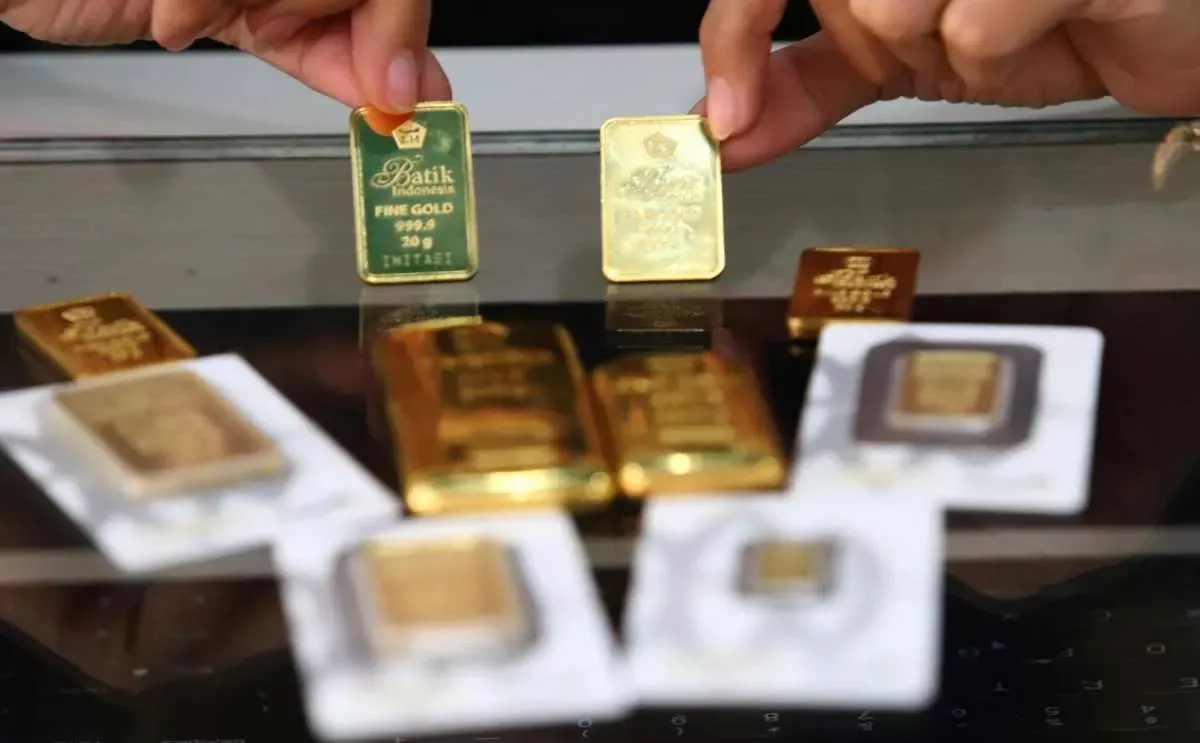Harga Emas Antam Turun Hari Ini, Investor Perlu Waspada Selisih Buyback