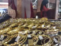 Harga Emas Perhiasan Hari Ini, 14 Januari 2026: Naik di Hartadinata, Turun di Raja Emas!