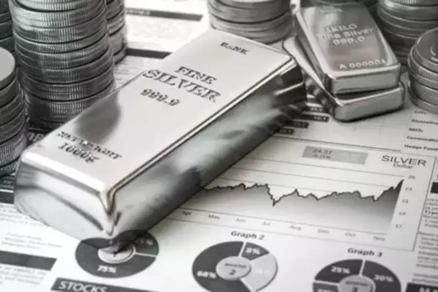 Harga perak Antam naik jadi Rp57.700_gram pada 15 Januari 2026. Harga global tembus US$92,37—rekor tertinggi baru