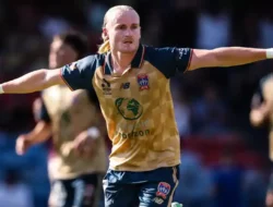 Newcastle Jets Puncaki Klasemen A-League dengan Pesta Gol 4-1 ke Gawang Brisbane Roar