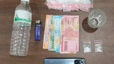 Polisi Grebek Rumah di Sumenep Dini Hari, Pengedar Sabu 2 Gram Dibekuk!
