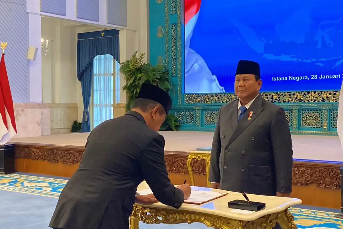 Prabowo Lantik 16 Anggota DEN, Bahlil Lahadalia Pimpin Dewan Energi Nasional 2026-2030