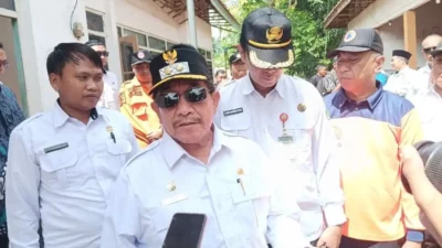 Rumah Ambruk Diterjang Angin Kencang, Wabup Sumenep Turun Tangan Bantu Korban