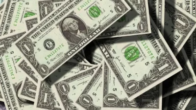 Rupiah Menguat Tipis, Simak Kurs Dolar di Empat Bank Besar Hari Ini!