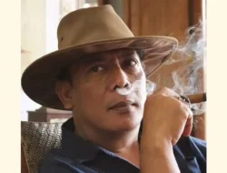 Sitok Srengenge Kembali Jadi Sorotan usai Foto Bareng Sal Priadi, Kasus 2013 Belum Tuntas
