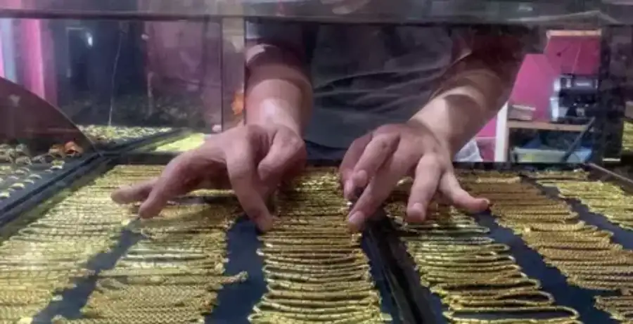 Harga Emas Perhiasan Hari Ini Stabil, Simak Daftar Lengkap per Karat