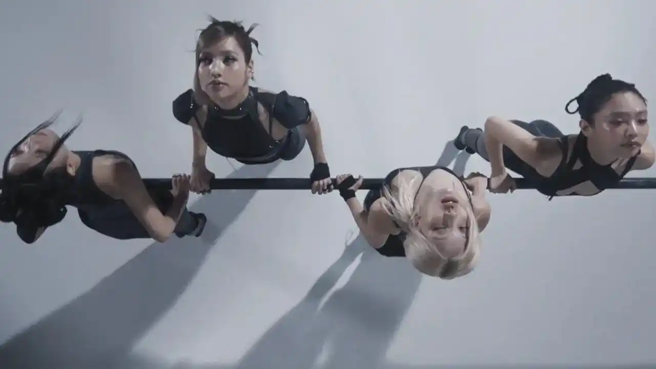 BLACKPINK Deadline: Lirik Lagu GO, Kolaborasi Chris Martin & Video Musik