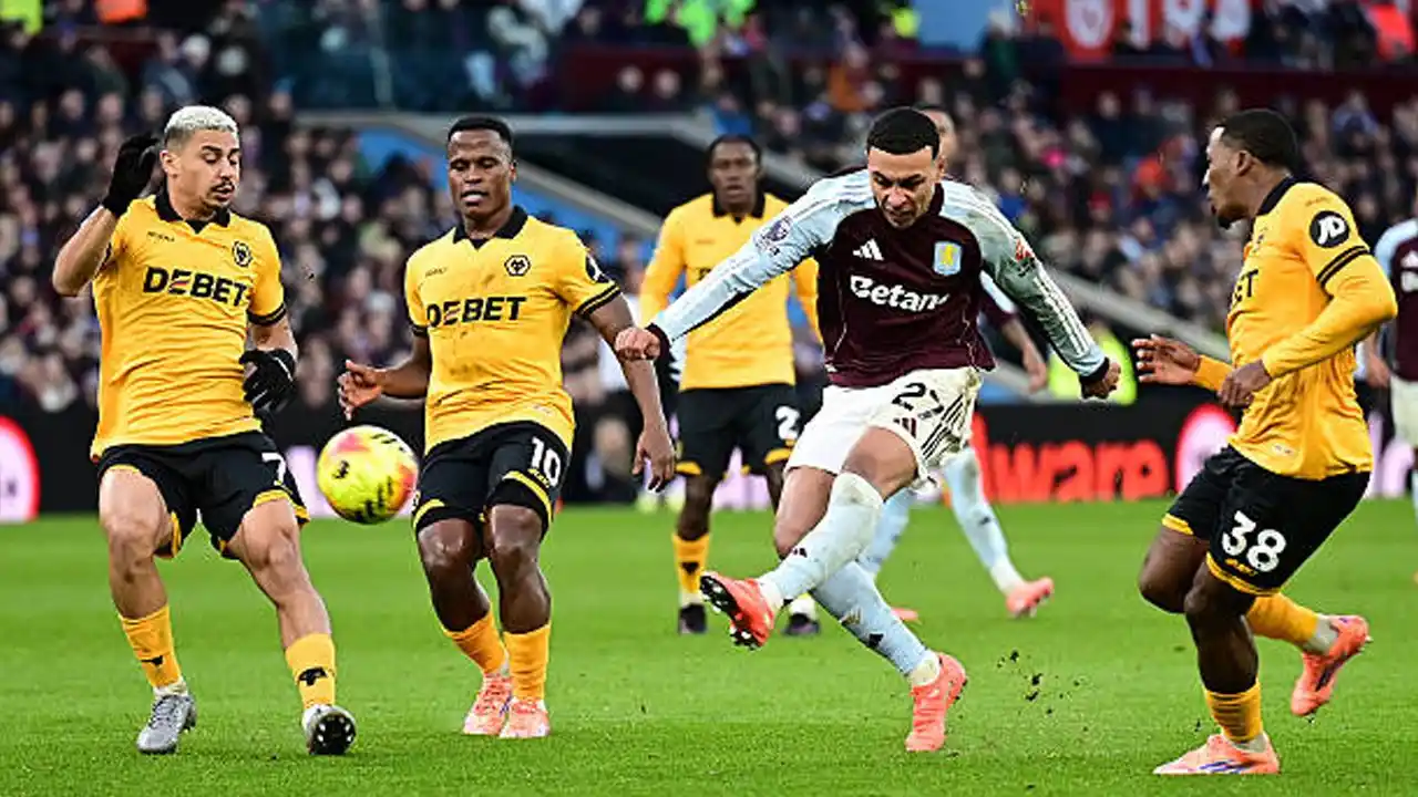 Derbi Midlands Memanas! Wolves vs Aston Villa: Pertaruhan Harga Diri di Molineux, Prediksi Skor 1-2