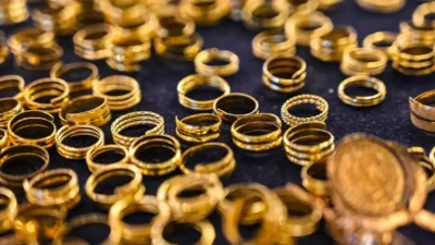 Harga Emas Dunia Bangkit! Simak Rincian Harga Emas Perhiasan Hari Ini 7 Februari 2026