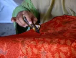 Mahasiswa Gempur Kantor Diskop Sumenep, Singkap Dugaan Manipulasi Kebijakan Batik Lokal