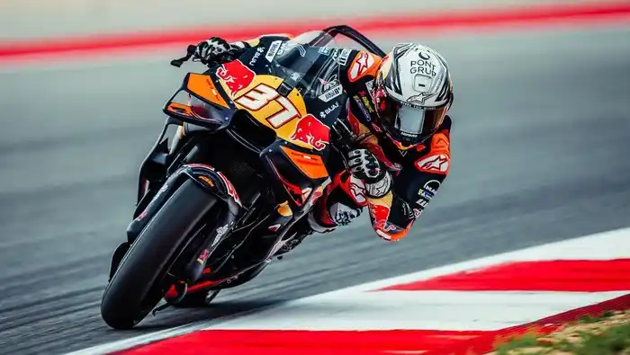Pedro Acosta Juara Sprint Race MotoGP Thailand 2026, Marquez Kena Penalti!