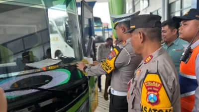 Waspada Mudik Lebaran! Polisi Sumenep Geledah Angkutan Umum, Ini yang Ketat Diperiksa