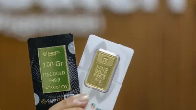 Harga Emas Antam di Pegadaian Hari Ini 7 Februari 2026: Turun Lagi, Saatnya Borong?
