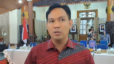 BREAKING NEWS: Bupati Cilacap Terjaring OTT KPK, 27 Orang Turut Diamankan!