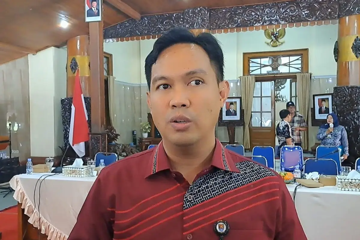 BREAKING NEWS: Bupati Cilacap Terjaring OTT KPK, 27 Orang Turut Diamankan!