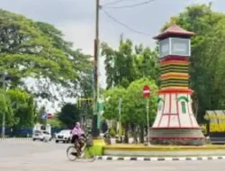 Cuaca Bangkalan Hari Ini: Waspada Hujan Ringan & Petir Sore, Suhu 24-30°C