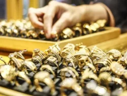 Harga Emas Perhiasan Hari Ini 30 Maret 2026: Raja Emas & Laku Emas Kompak Turun