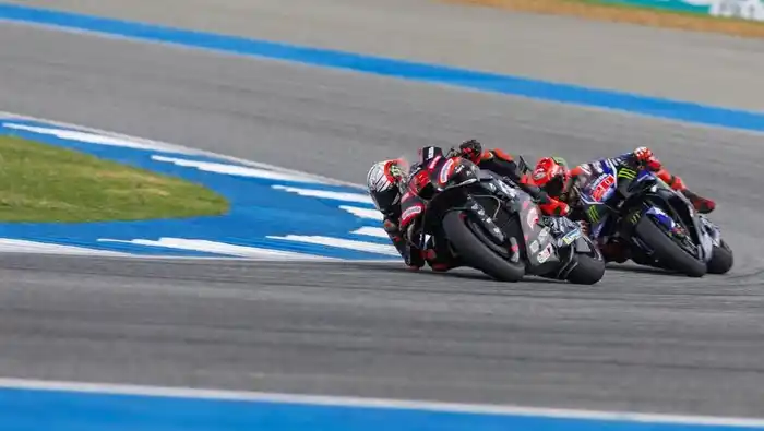 Marco Bezzecchi Juara MotoGP Thailand 2026, Marquez Bersaudara Gagal Finish