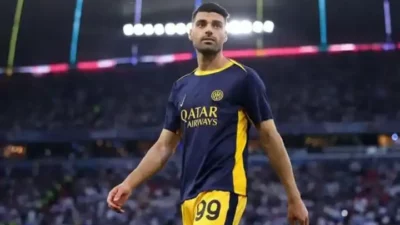 Mehdi Taremi Pertimbangkan Pensiun Dini dari Sepak Bola demi Bergabung dengan Militer Iran
