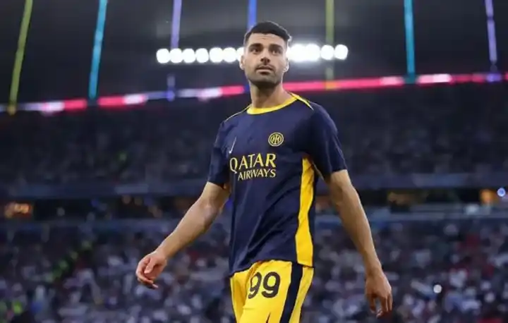 Mehdi Taremi Pertimbangkan Pensiun Dini dari Sepak Bola demi Bergabung dengan Militer Iran