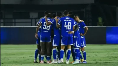 Persib vs Persik: Misi Harga Mati Amankan Puncak Klasemen di GBLA Malam Ini