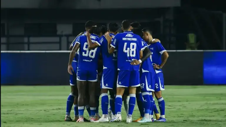 Persib vs Persik: Misi Harga Mati Amankan Puncak Klasemen di GBLA Malam Ini