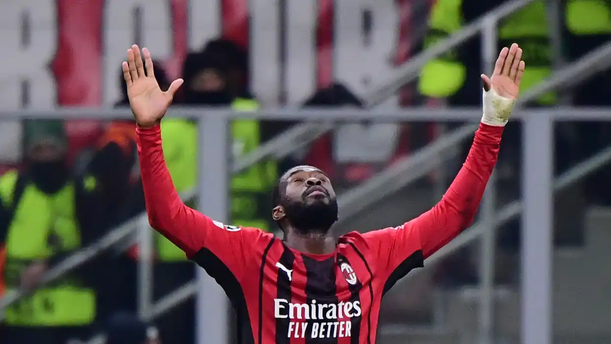Prediksi AC Milan vs Inter: Derby Della Madonnina Penentu Takhta Serie A!