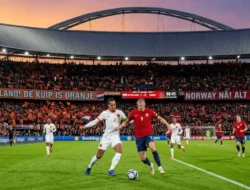 Prediksi Belanda vs Norwegia di Kualifikasi Piala Dunia 2026. Mampukah Virgil van Dijk dkk redam Erling Haaland di De Kuip? Cek H2H & Lineup.
