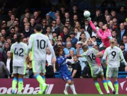 Hajar Chelsea 3-0, Man City Dekati Arsenal di Puncak