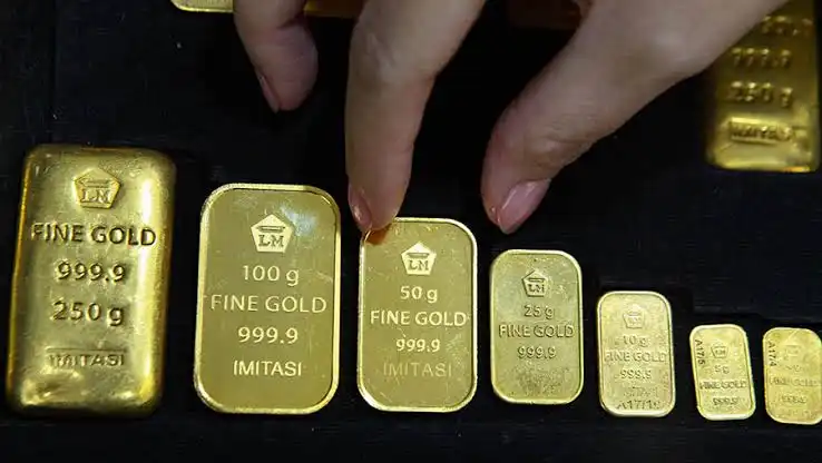 Harga Emas Antam Hari Ini Kamis 30 April 2026 Anjlok Rp15.000 — Cek Daftar Lengkap dan Harga Buyback Terbaru