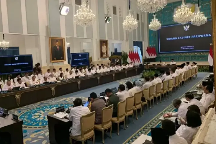 Isu Reshuffle Kabinet Merah Putih Memanas, Seskab Teddy: Tunggu Saja