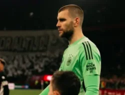 Kejelian Ajax Amsterdam Selamatkan Maarten Paes dari Skandal Paspor Liga Belanda, Klub Lain Malah Terancam!
