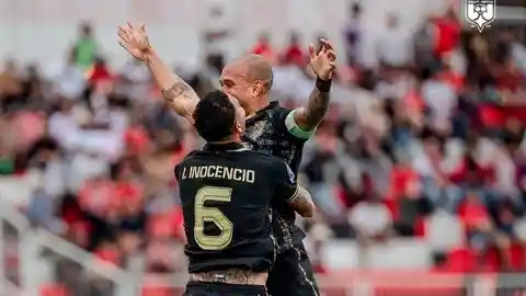 Misi Bangkit di Ternate! Link Live Streaming Malut United vs Persebaya Malam Ini