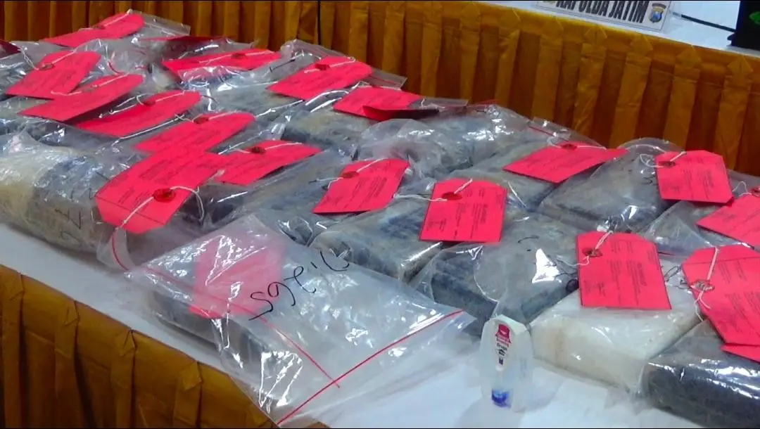 Polisi Selidiki Temuan 27,8 Kg Kokain Berlabel ‘Bugatti’ di Pantai Sumenep