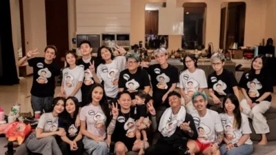 Rayakan Tradisi Jawa, Erika Carlina Gelar Tedhak Siten Baby Enduw Hari Ini: Bakal Live di Marapthon?