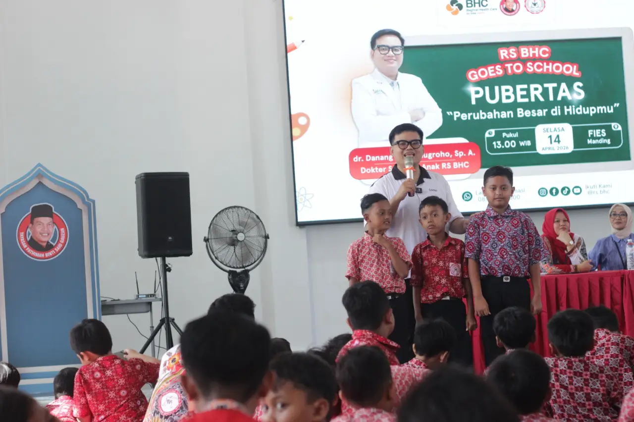 Siswa FIES Belajar Rahasia Pubertas dan Hidup Sehat Bersama RS BHC Sumenep